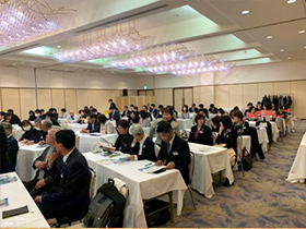 倫理経営講演会の中の朝礼実演_02