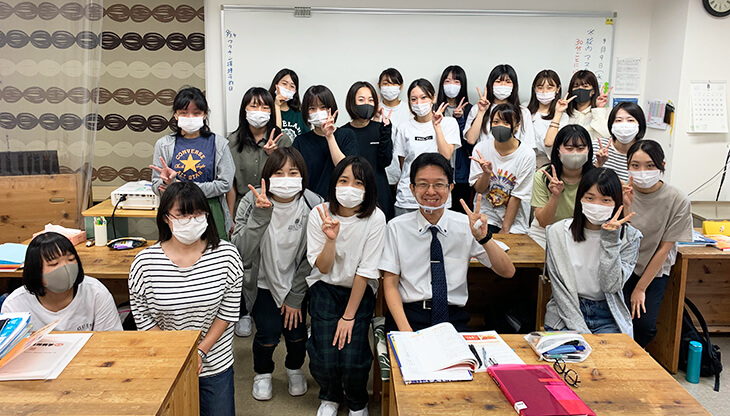四国歯科衛生士学院専門学校 1年生に 歯周病の講義に行ってきた!